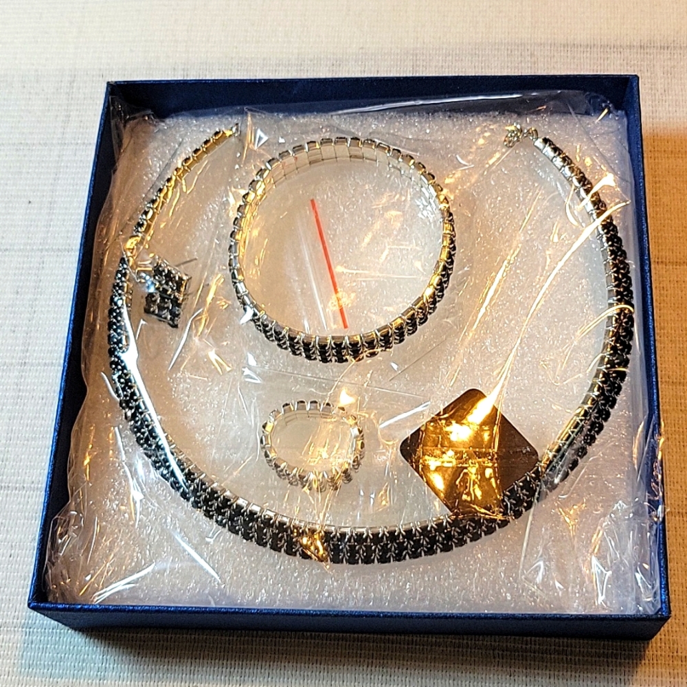 Jewelry set, Silver and Black